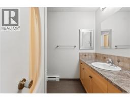 1258 Rupert Rd, Ucluelet, BC V0R3A0 Photo 19