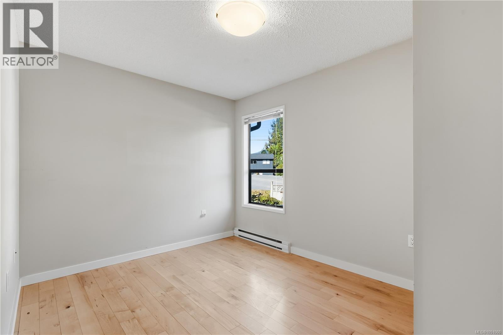1258 Rupert Rd - 21