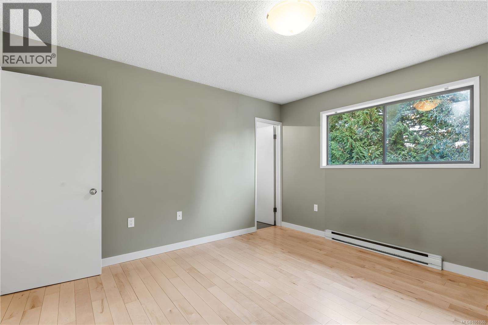 1258 Rupert Rd - 23