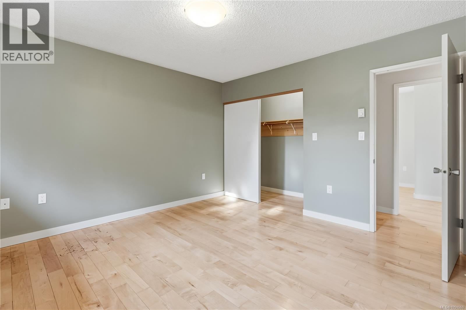 1258 Rupert Rd - 25