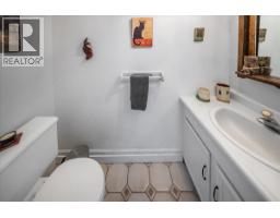 2510 Cooke Avenue, Rossland, BC V0G1Y0 Photo 29