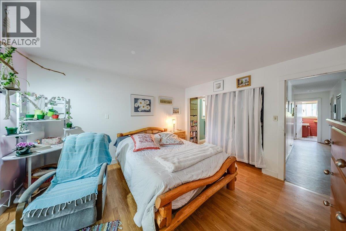 2510 Cooke Avenue, Rossland - Image 1