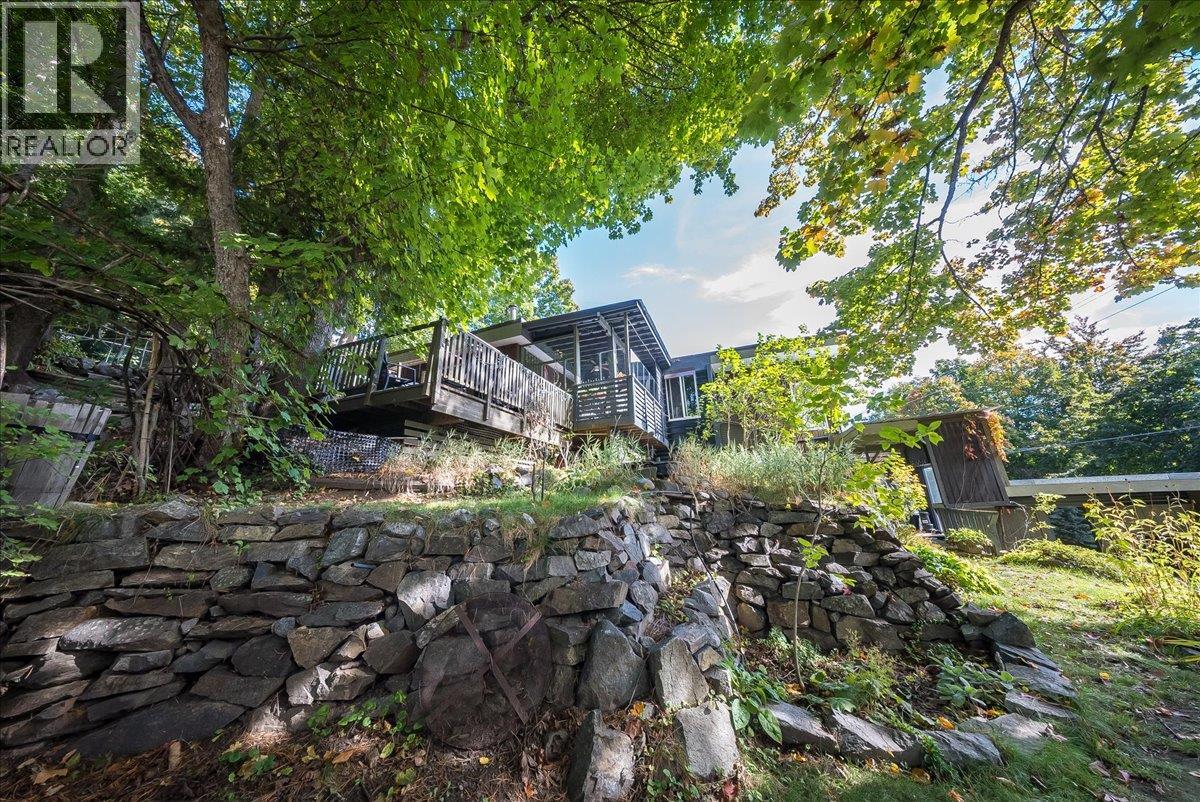 2510 Cooke Avenue, Rossland - Image 1