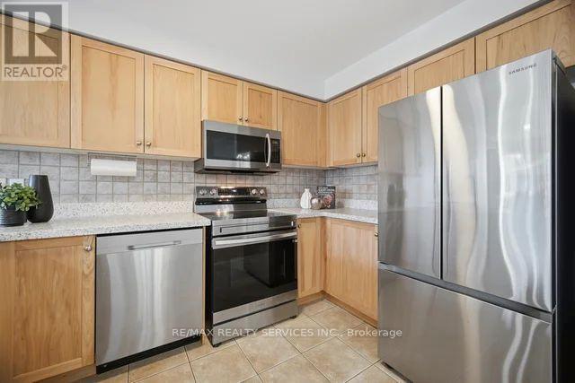 160 Marycroft Court, Brampton, ON photo 10
