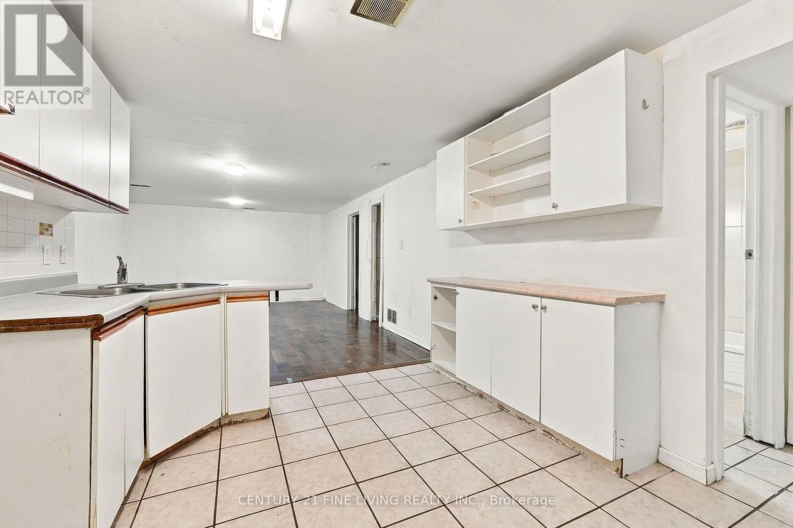 132 BRENTWOOD DRIVE - 29