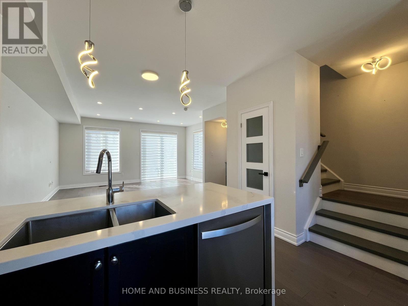 27 WALTERS LANE - 10