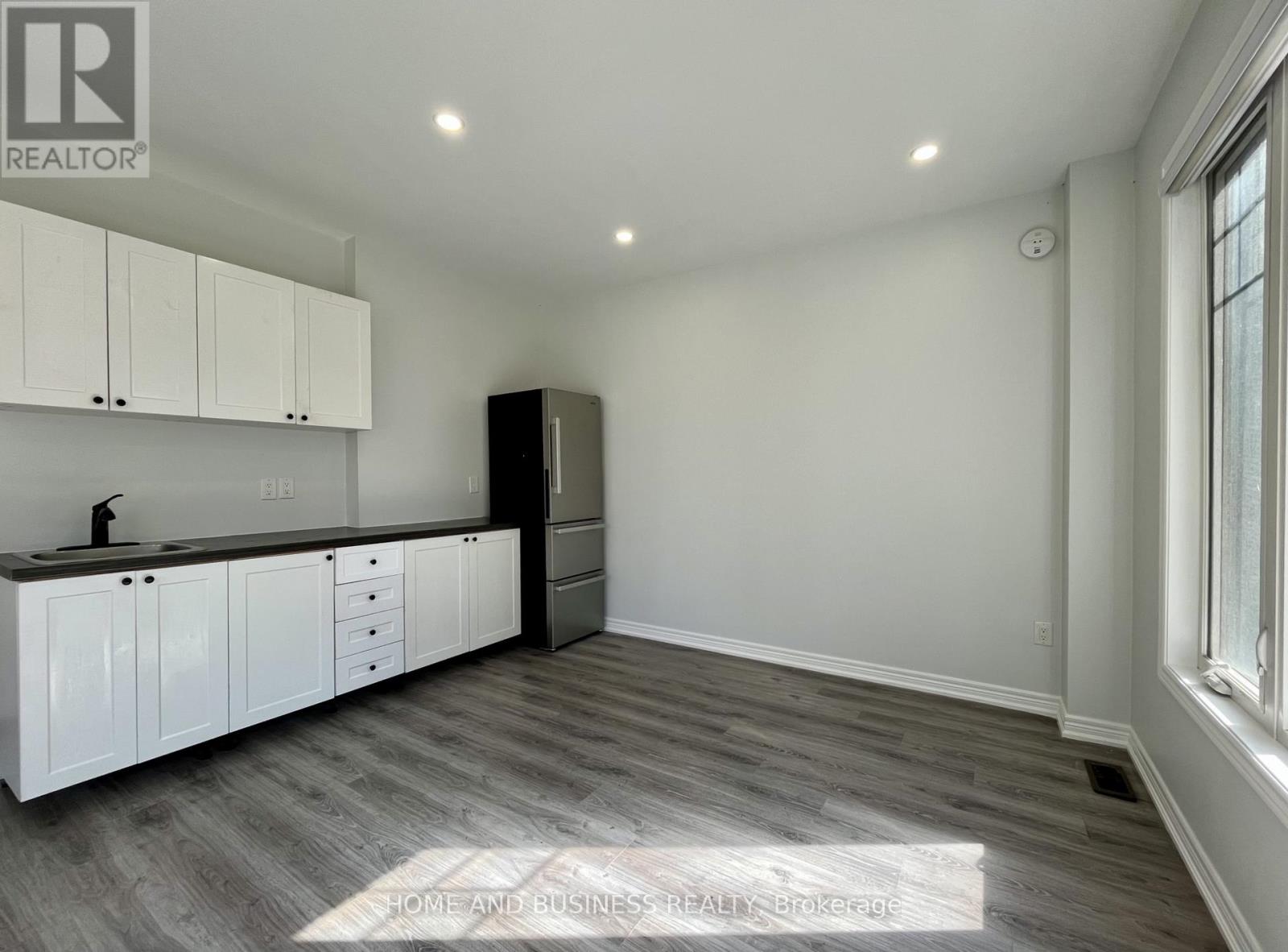 27 WALTERS LANE - 28