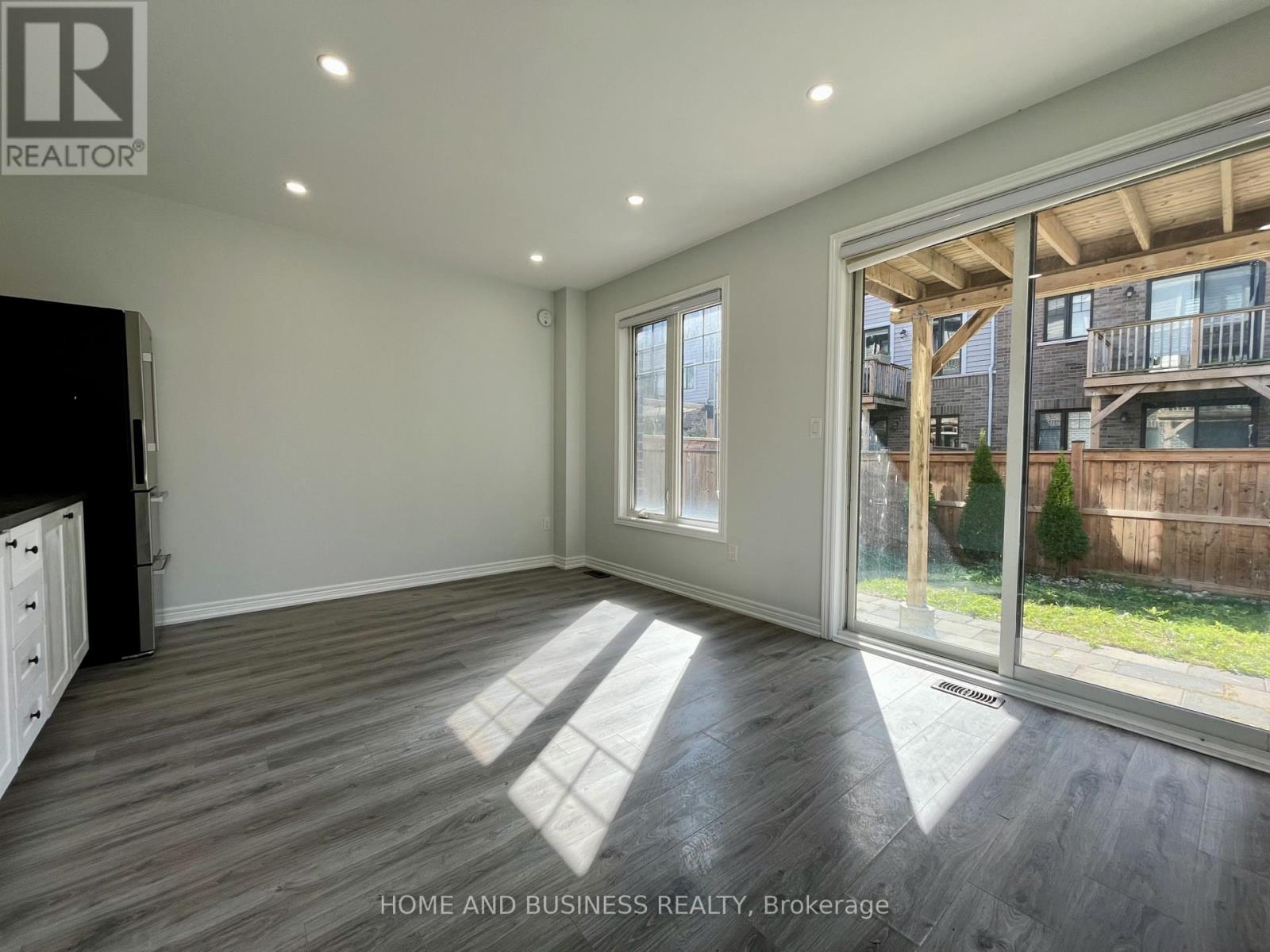 27 WALTERS LANE - 30