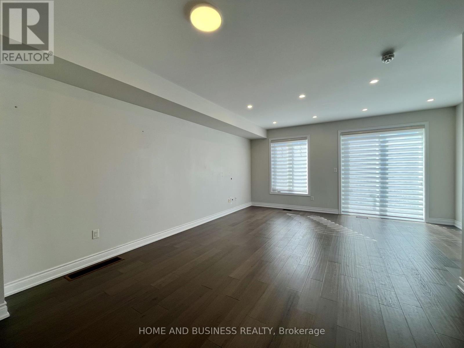 27 Walters Lane, Grimsby, ON photo 5