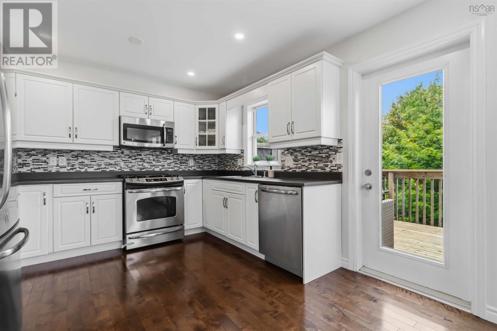 Property 21 of 52 of 54 Morningfield Lane
