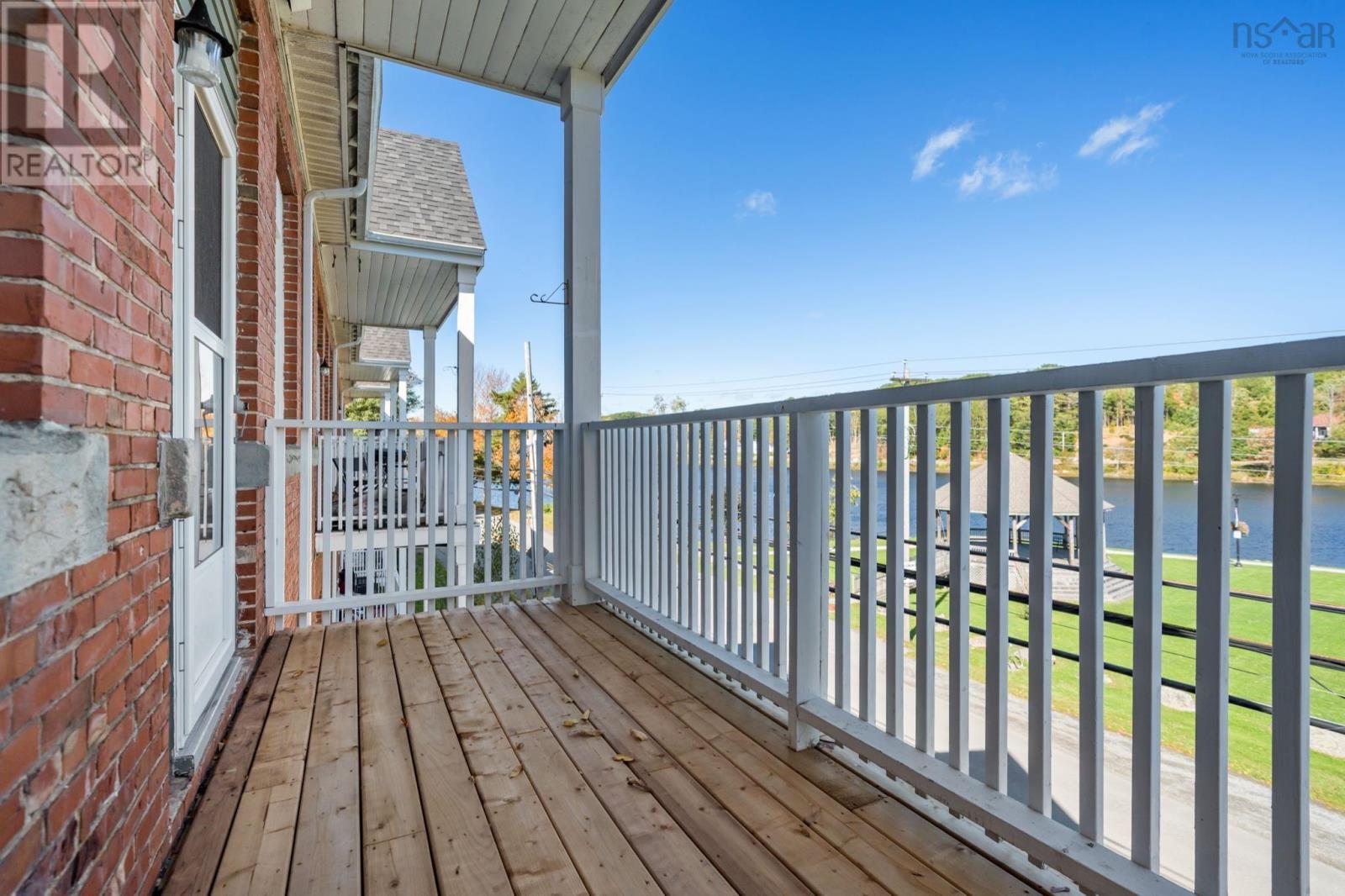 #307 215 King Street - 33