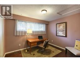5619 Trail Avenue, Sechelt, BC V0N3A0 Photo 11
