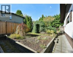 5619 Trail Avenue, Sechelt, BC V0N3A0 Photo 17
