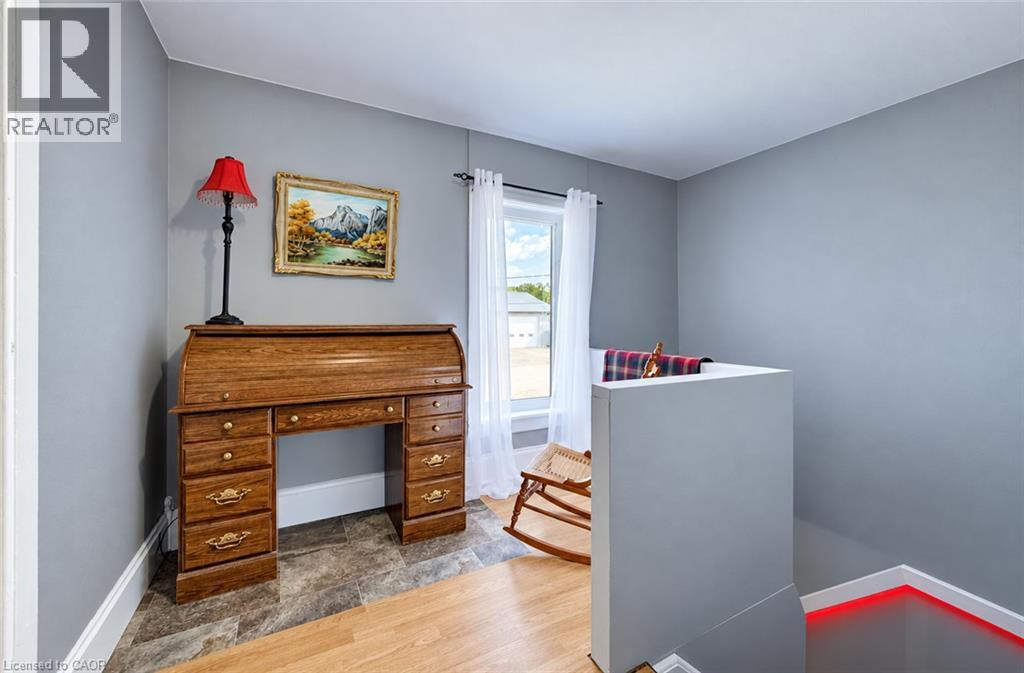 27 MILL Street W - 16