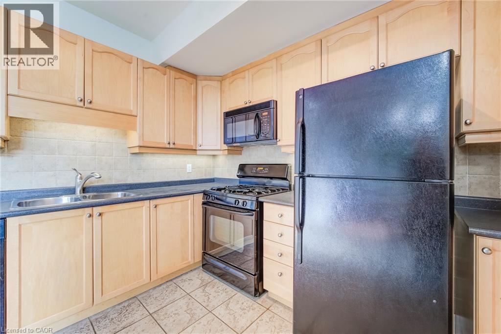 555 King Street East — photo 4