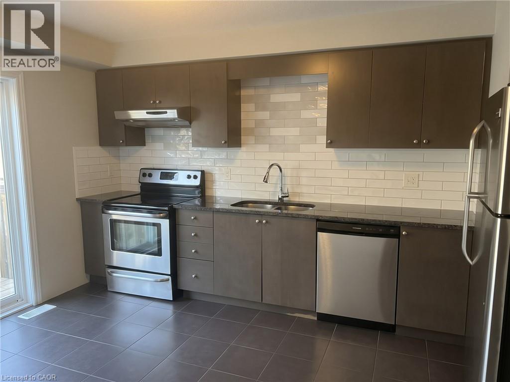 12 POPLAR Drive Unit# 48 — photo 2