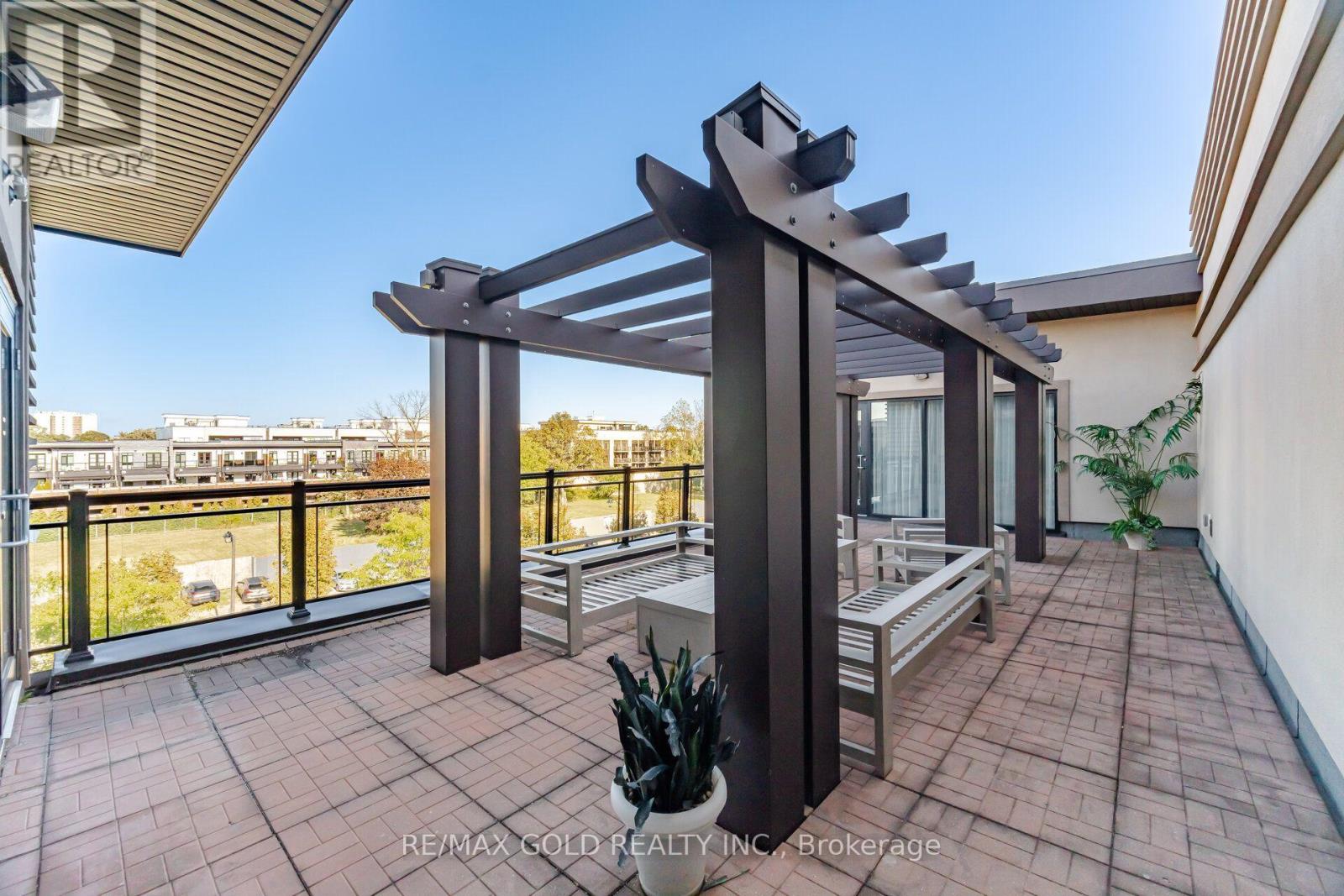 #324 128 GARDEN DRIVE - 27