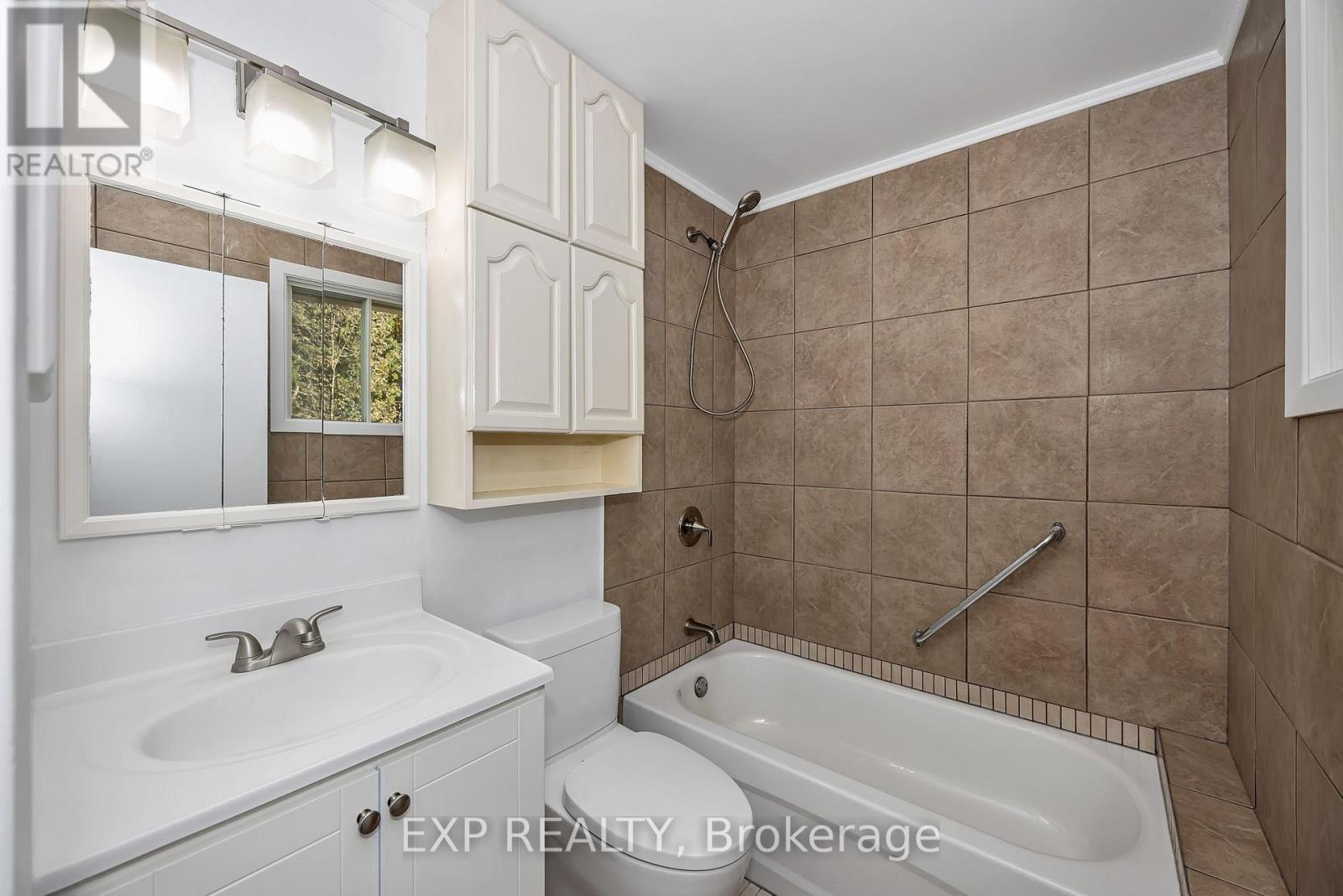 557 GLENVIEW ROAD - Image 15