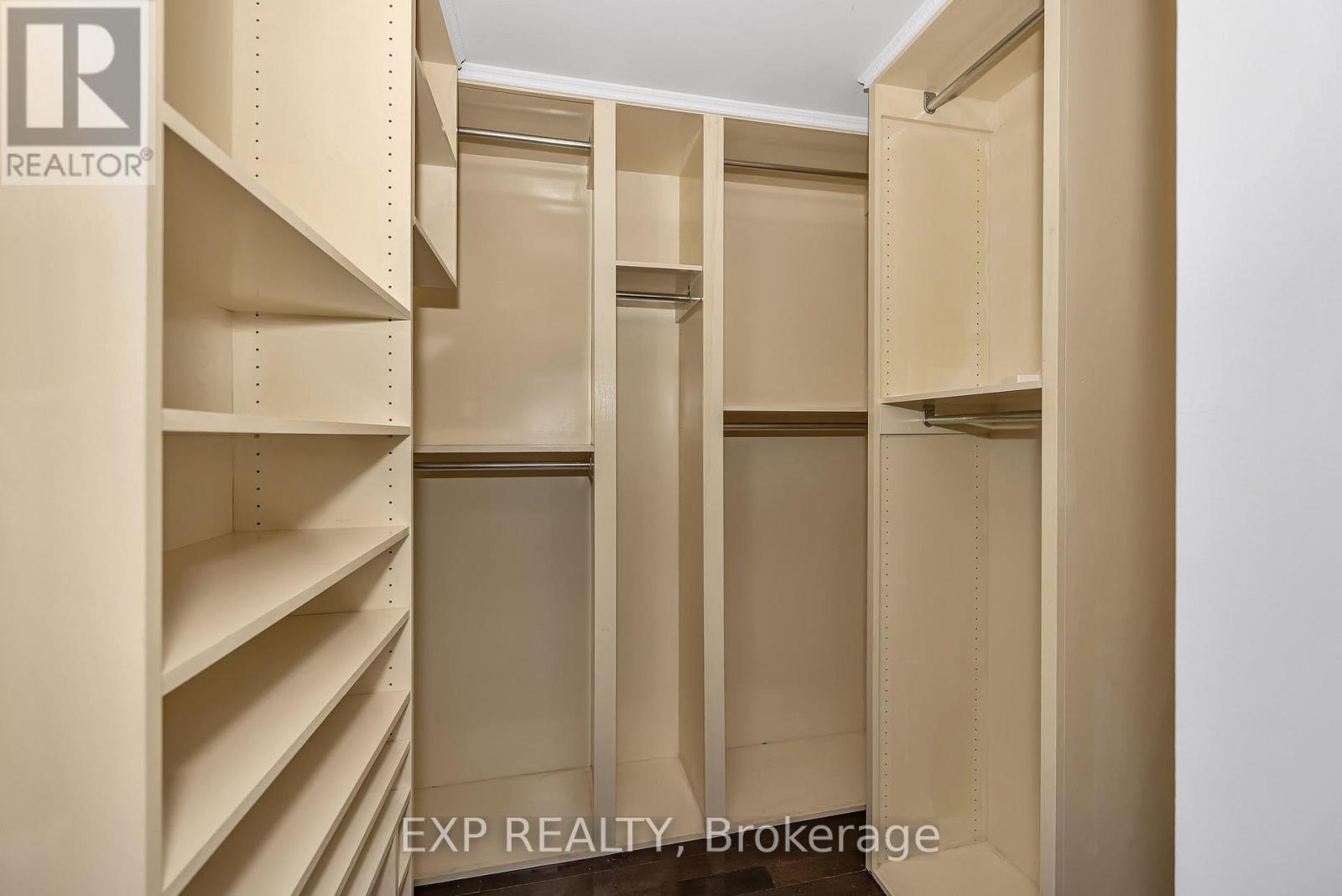 557 GLENVIEW ROAD - Image 16