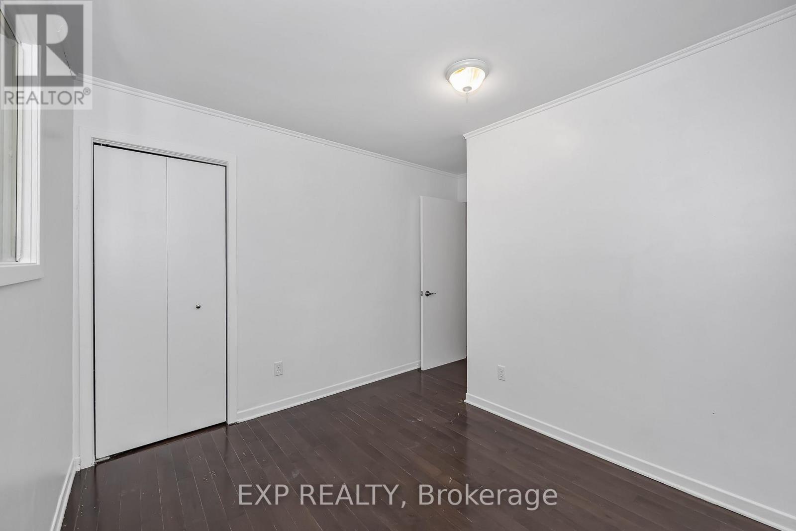 557 GLENVIEW ROAD - Image 18