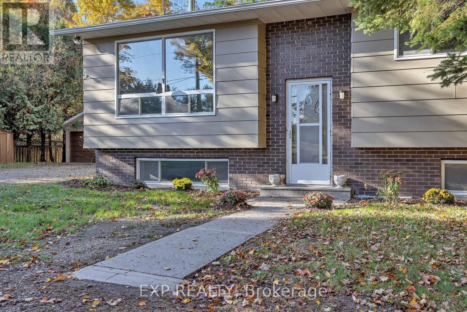 557 GLENVIEW ROAD - 2