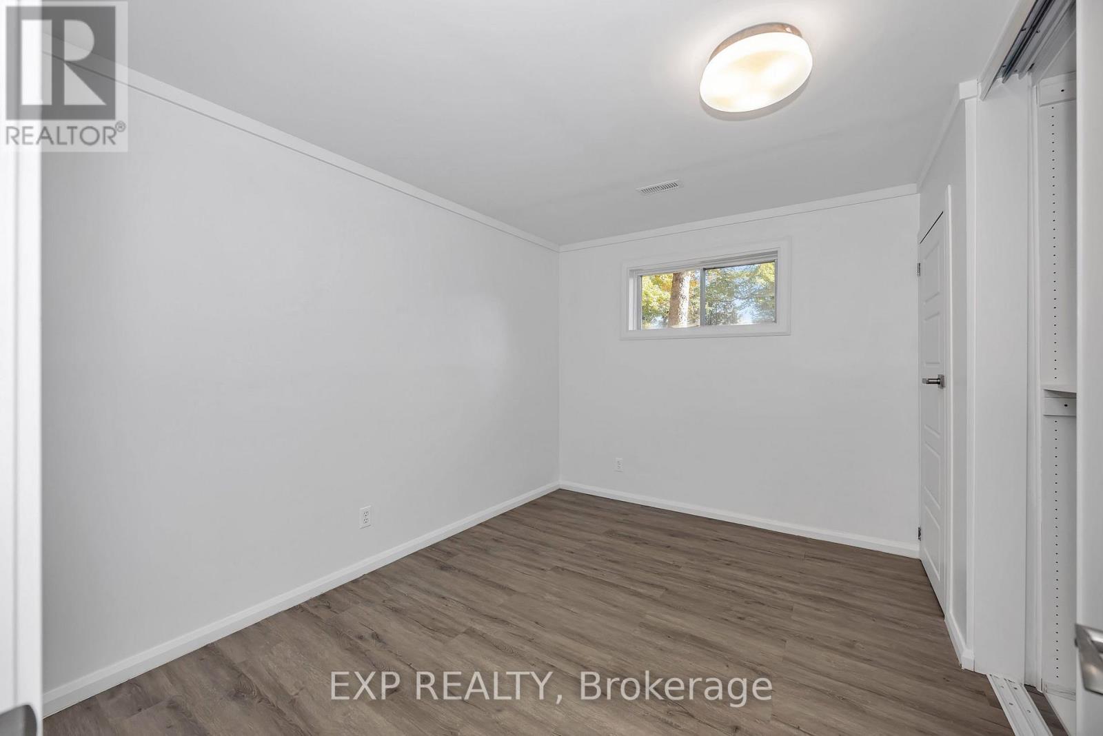 557 GLENVIEW ROAD - Image 26