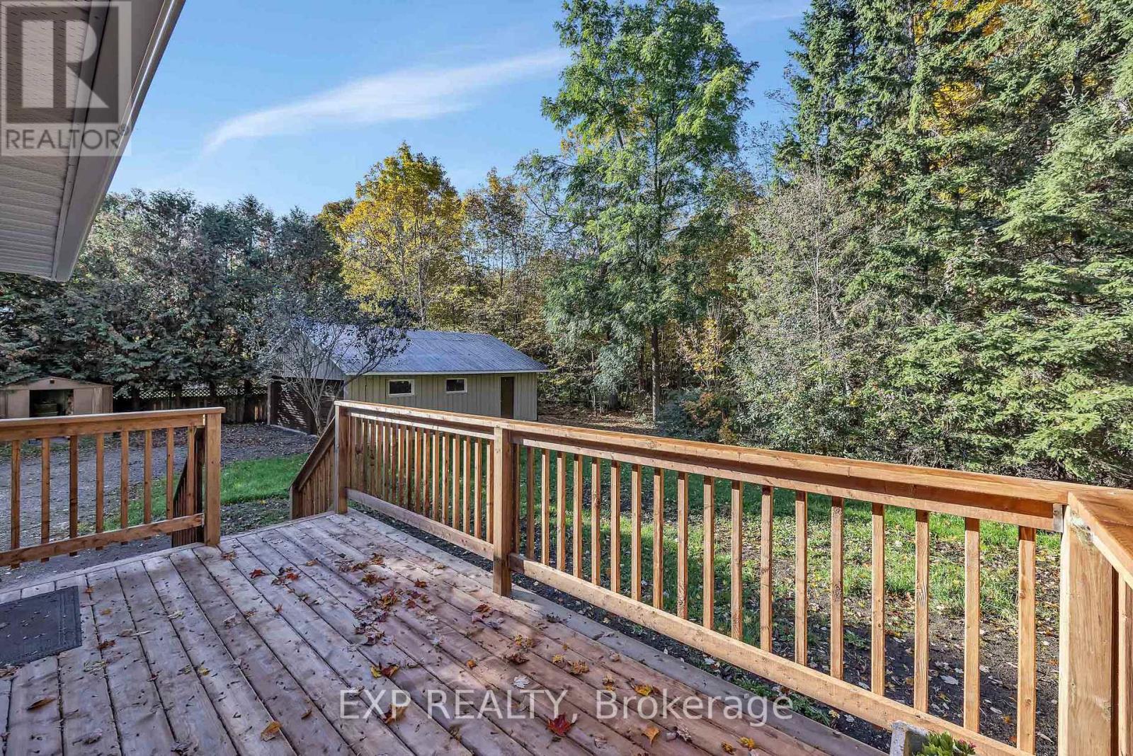 557 GLENVIEW ROAD - Image 32