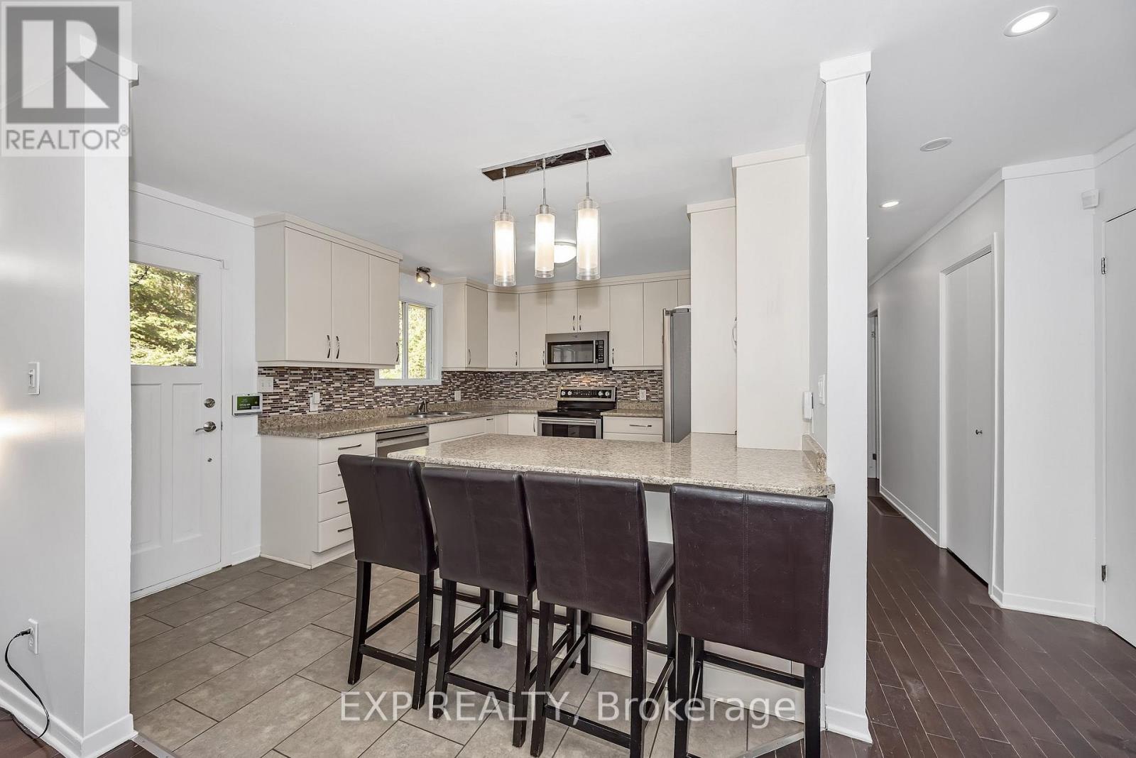 557 GLENVIEW ROAD - Image 7