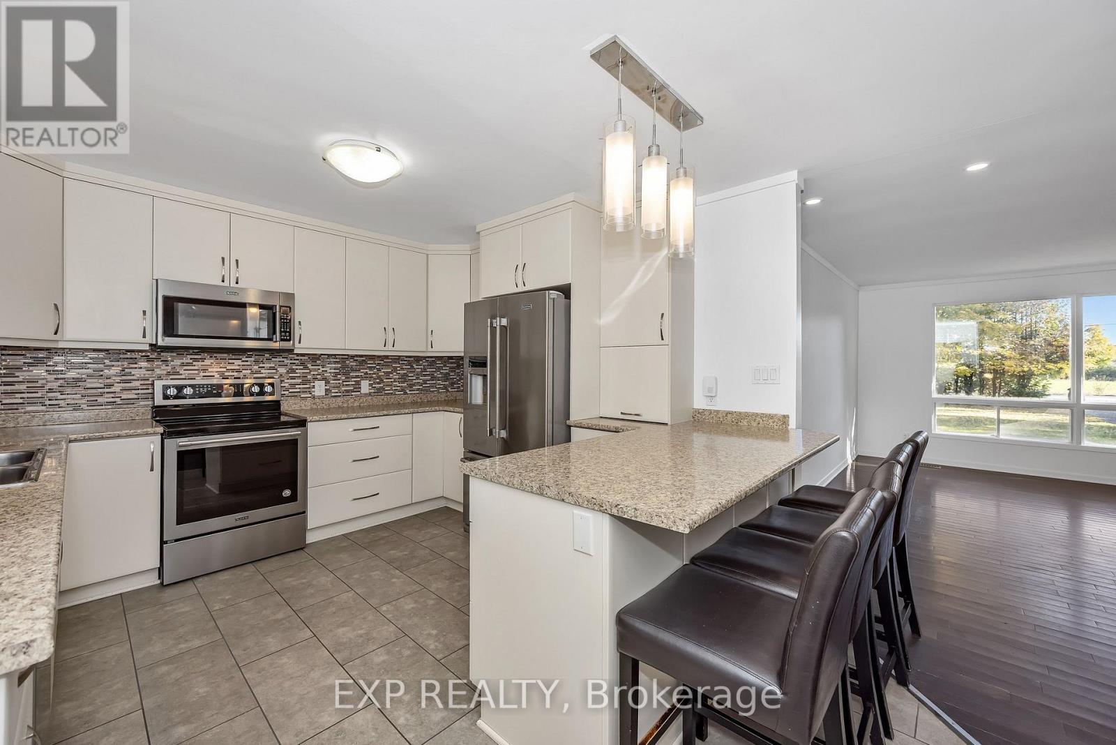 557 GLENVIEW ROAD - Image 8