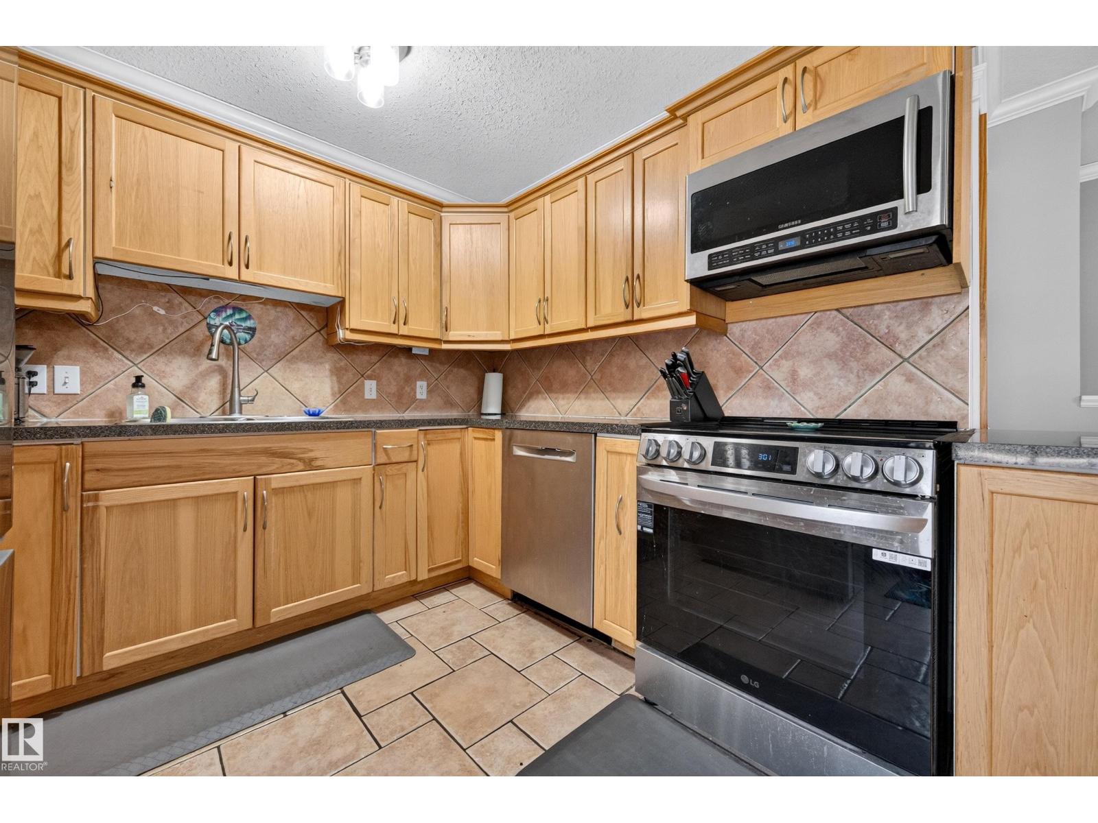 #26 52472 RGE ROAD 224 - 18