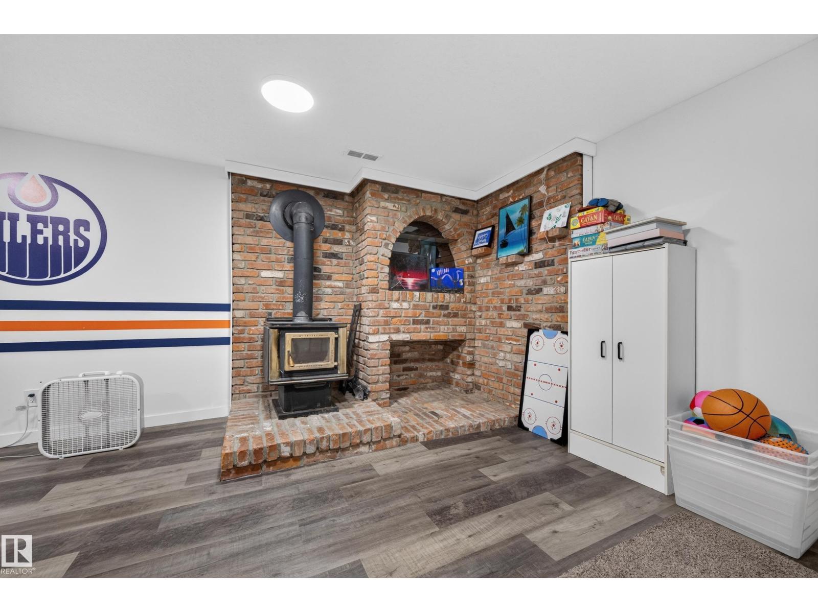 #26 52472 RGE ROAD 224 - 44