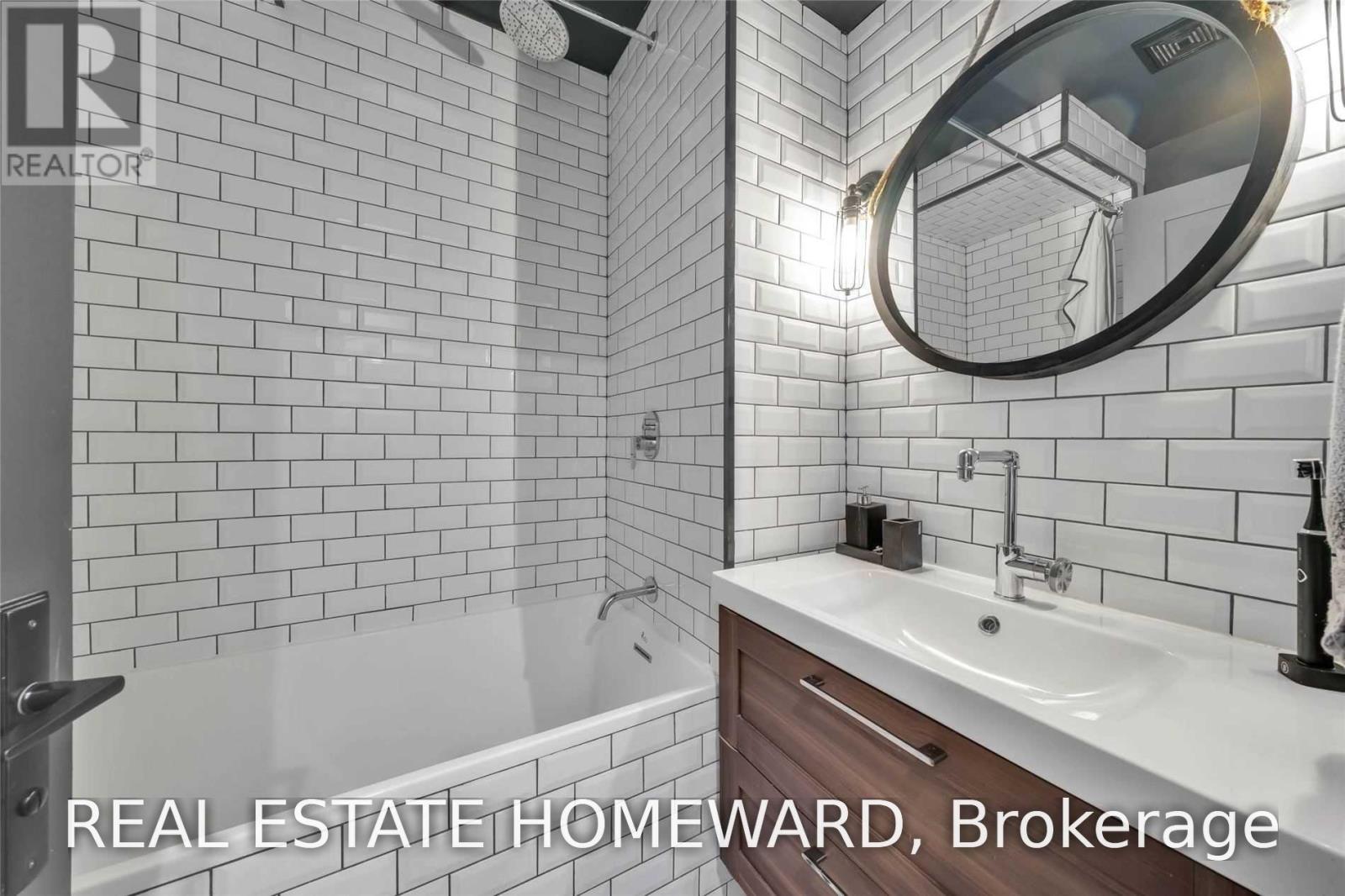 80 Willcocks Street — photo 30