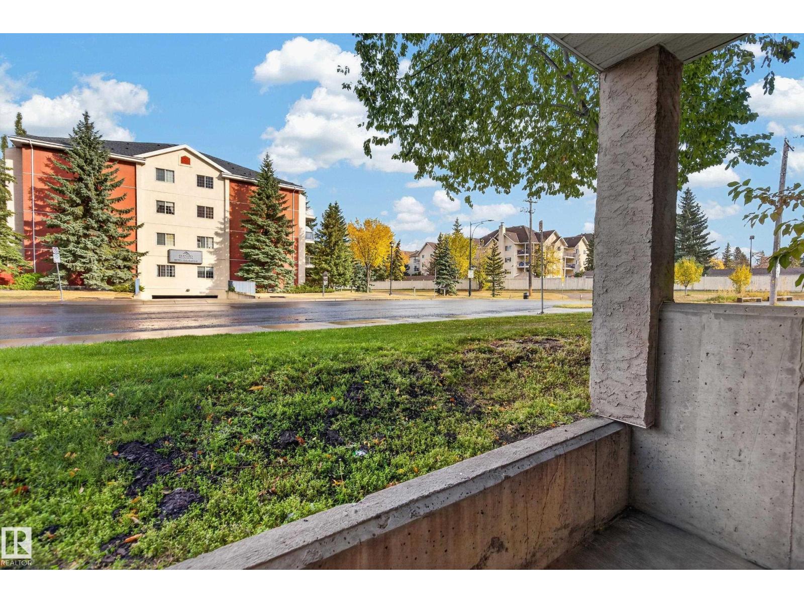 #118 10535 122 ST NW - 17