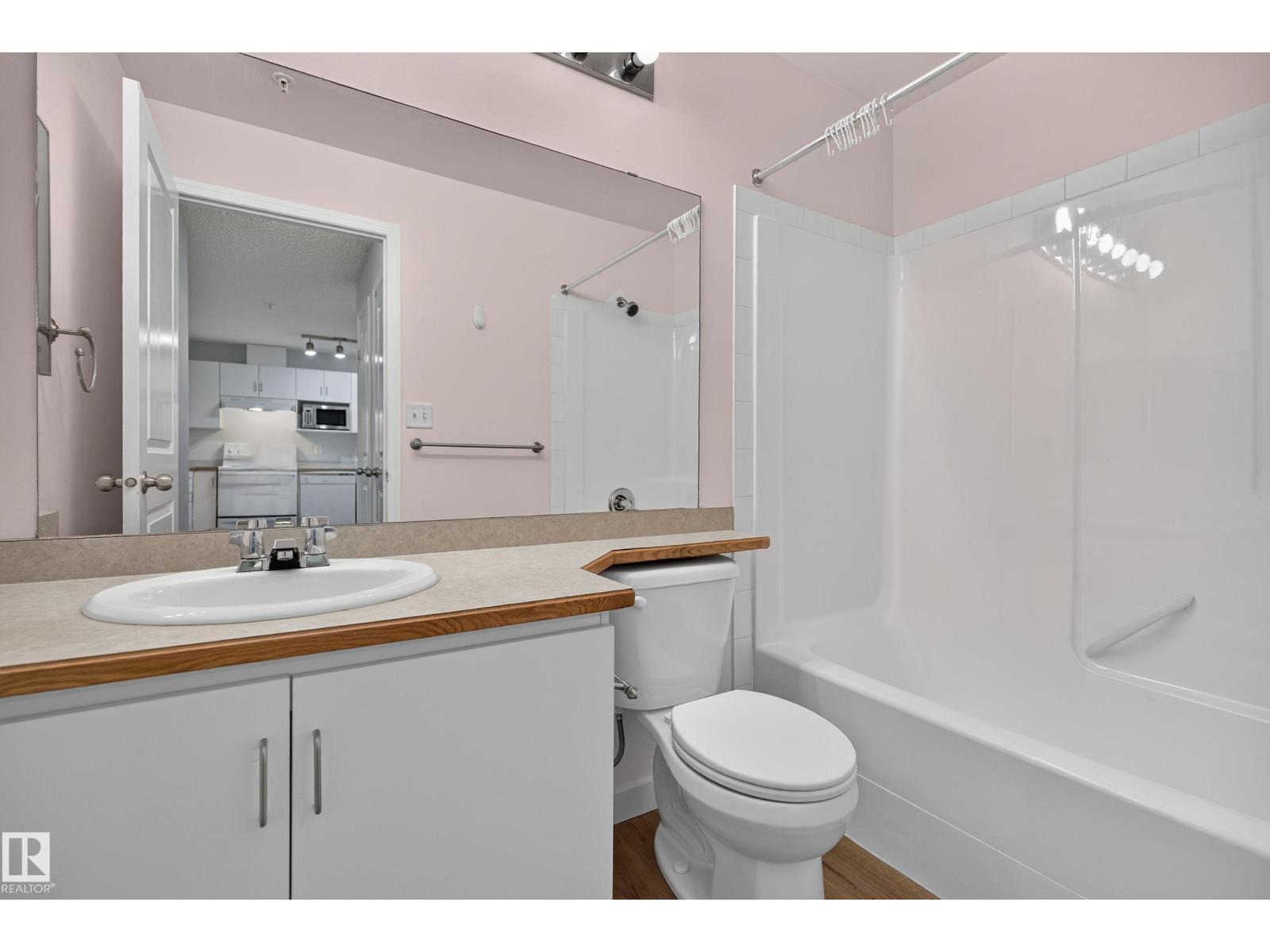 #118 10535 122 ST NW - 16