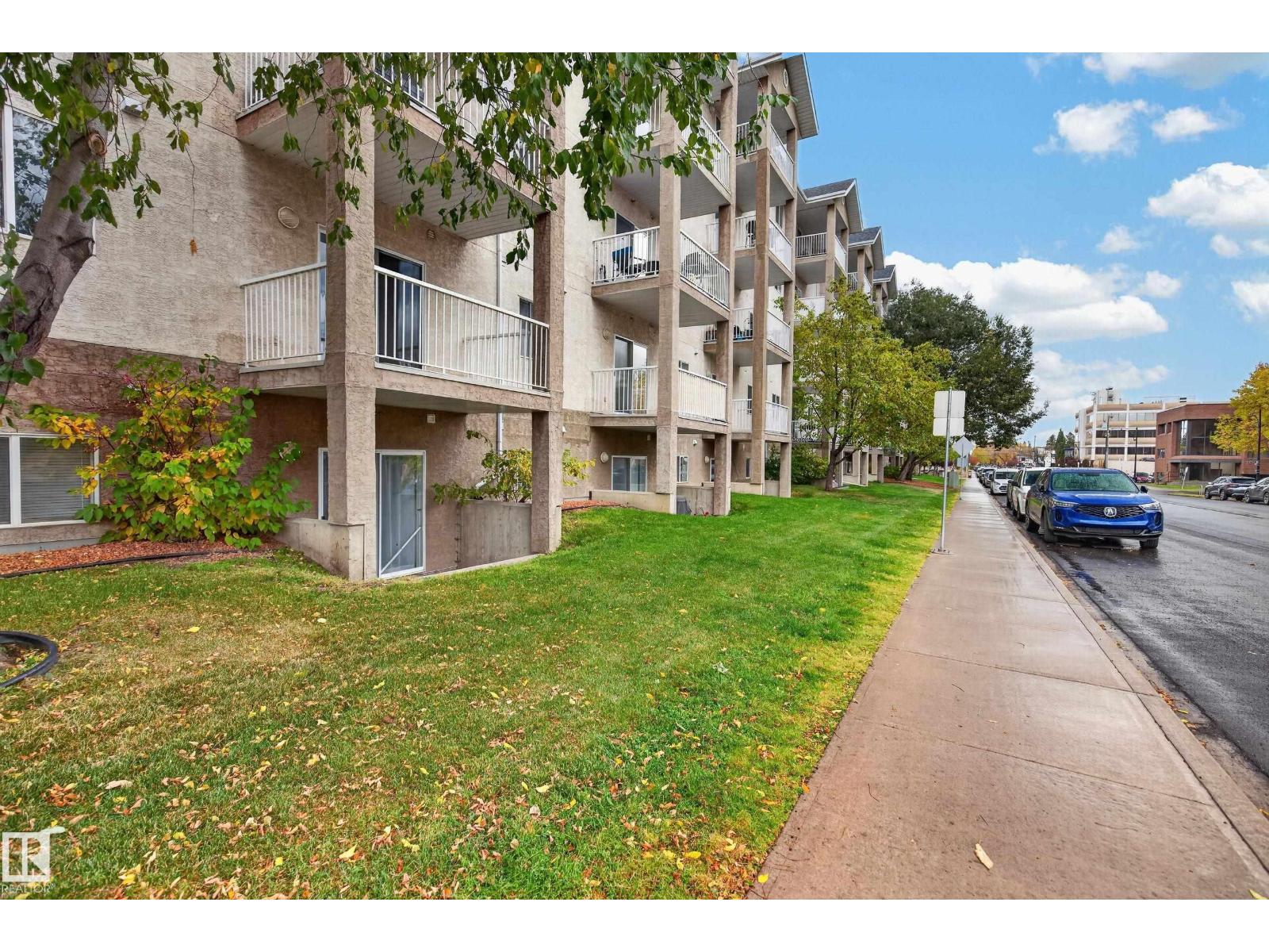 #118 10535 122 ST NW - 24