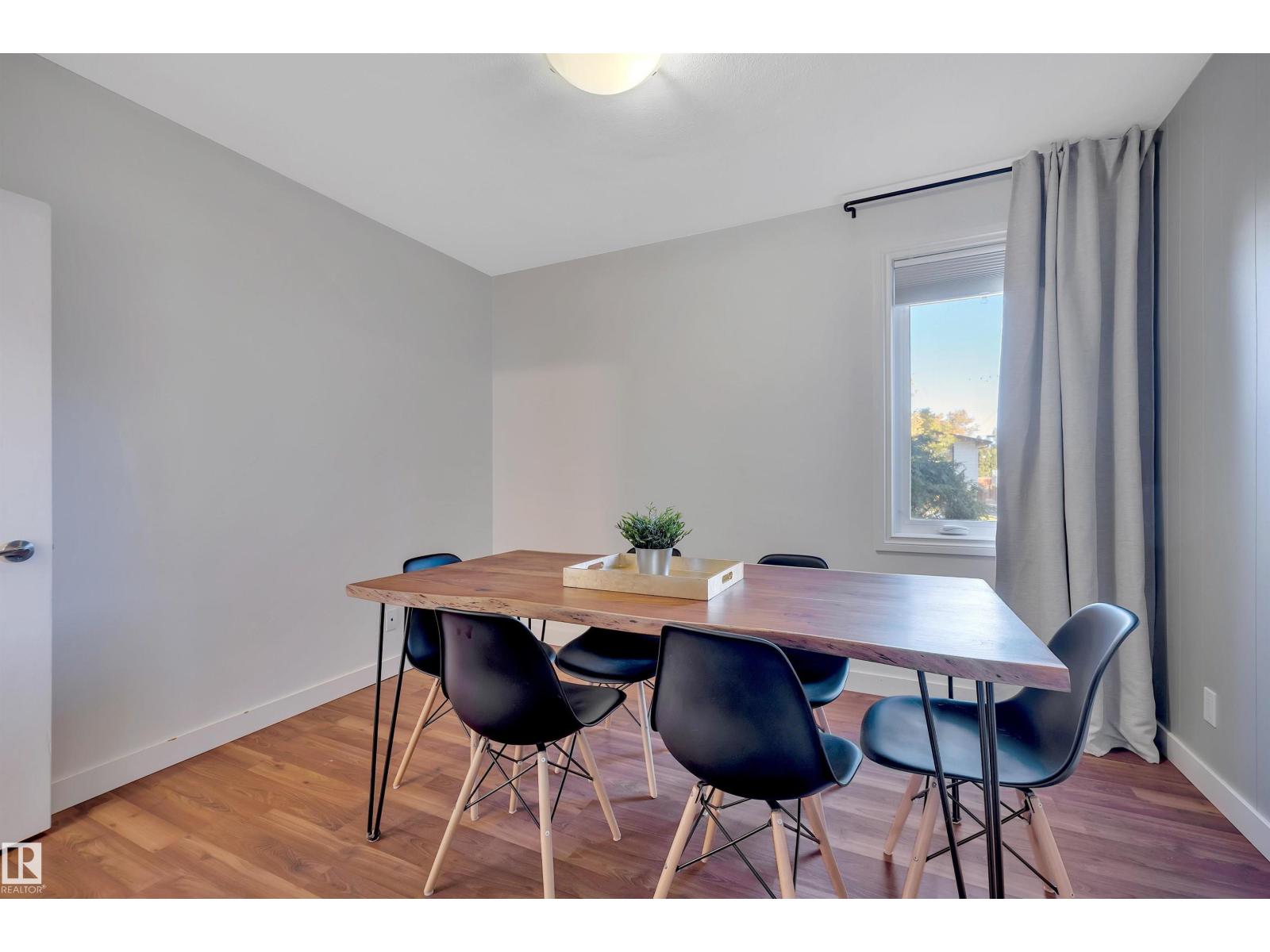 10647 68 AV NW - 17