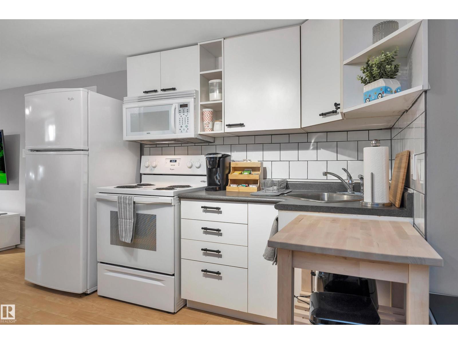 10647 68 AV NW - Image 36