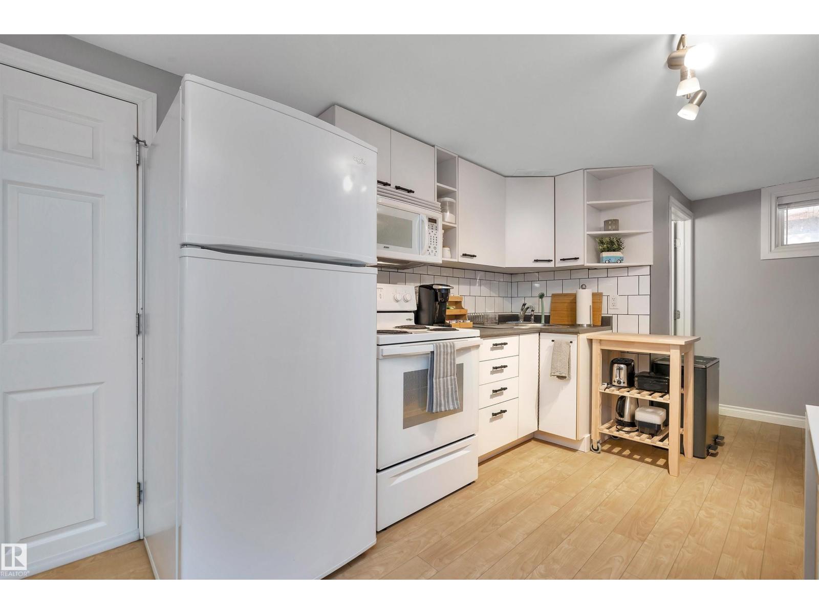 10647 68 AV NW - Image 35
