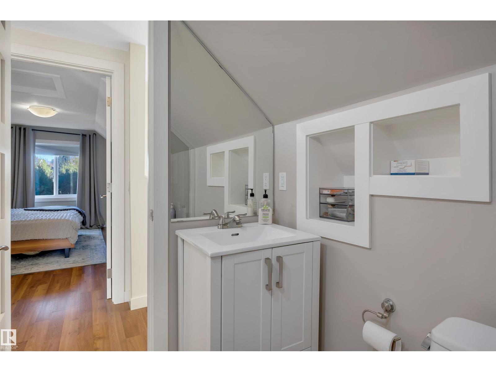 10647 68 AV NW - Image 30