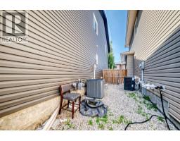 325 Evanspark Gardens NW - photo 47