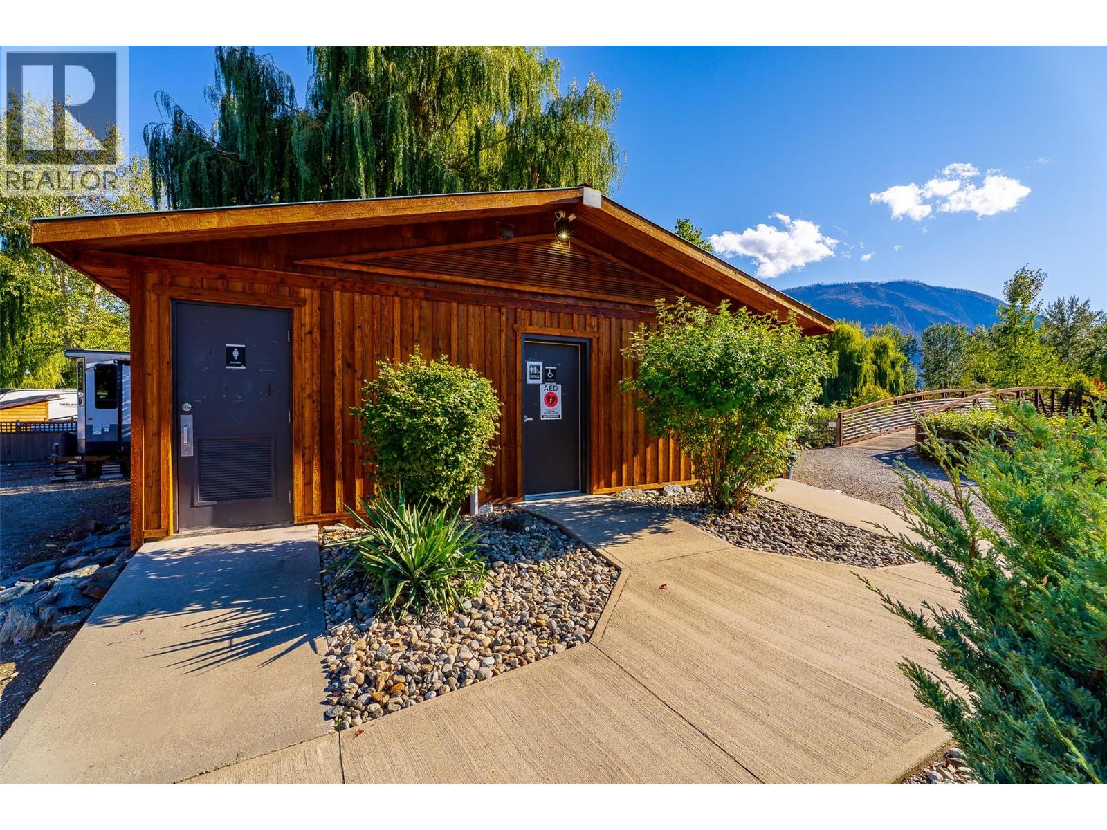  46 Cottonwood Drive North, Lee Creek - Image 1