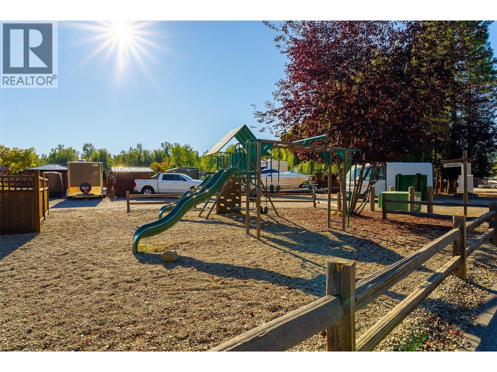  46 Cottonwood Drive North, Lee Creek - Image 1
