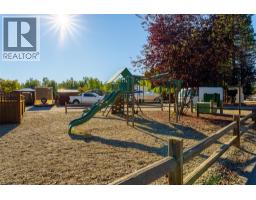 46 Cottonwood Drive N, Lee Creek, BC V0E1M4 Photo 35