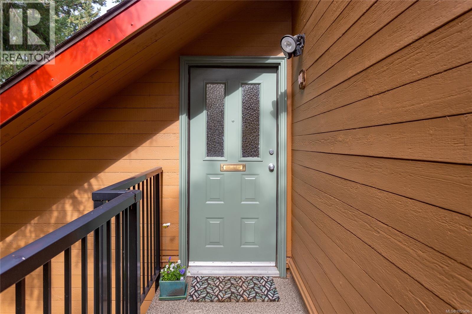 401 2341 Harbour Rd, Sidney - Image 1