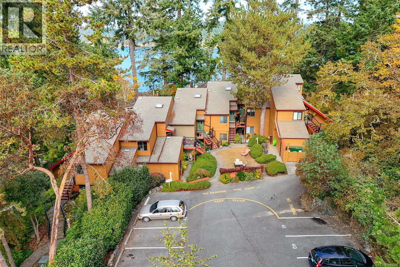 401 2341 Harbour Rd, Sidney - Image 1
