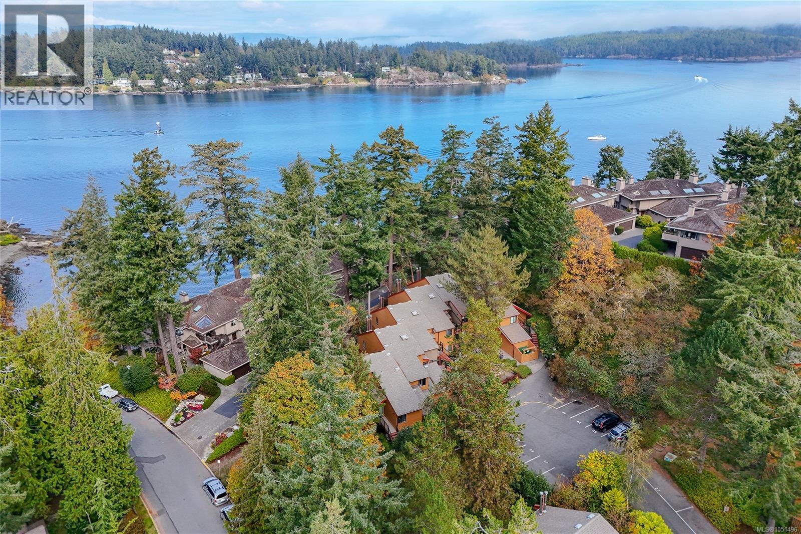 #401 2341 Harbour Rd - 27