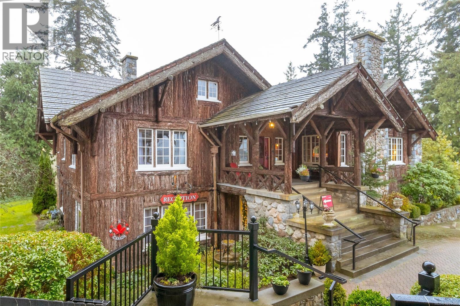 401 2341 Harbour Rd, Sidney - Image 1