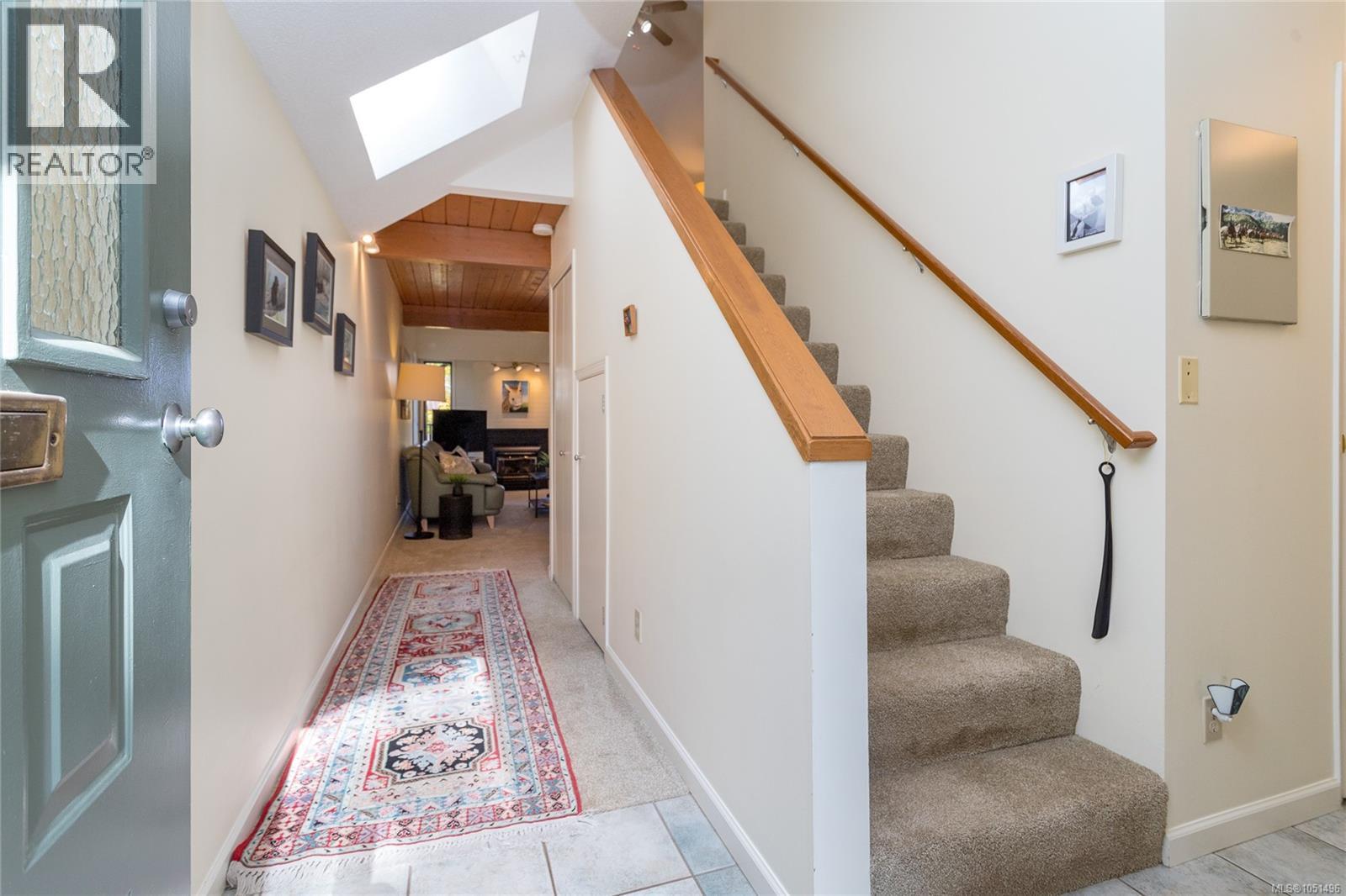 #401 2341 Harbour Rd - 3