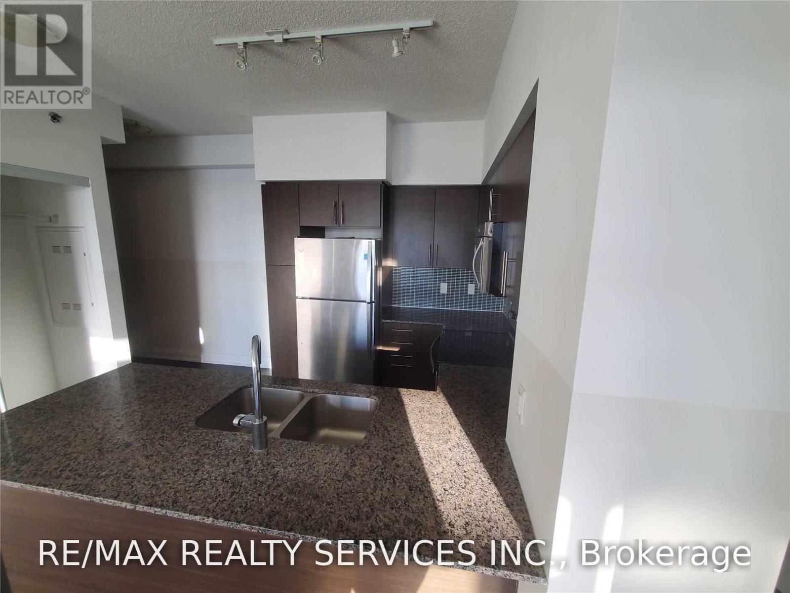 65 Speers Road — photo 7