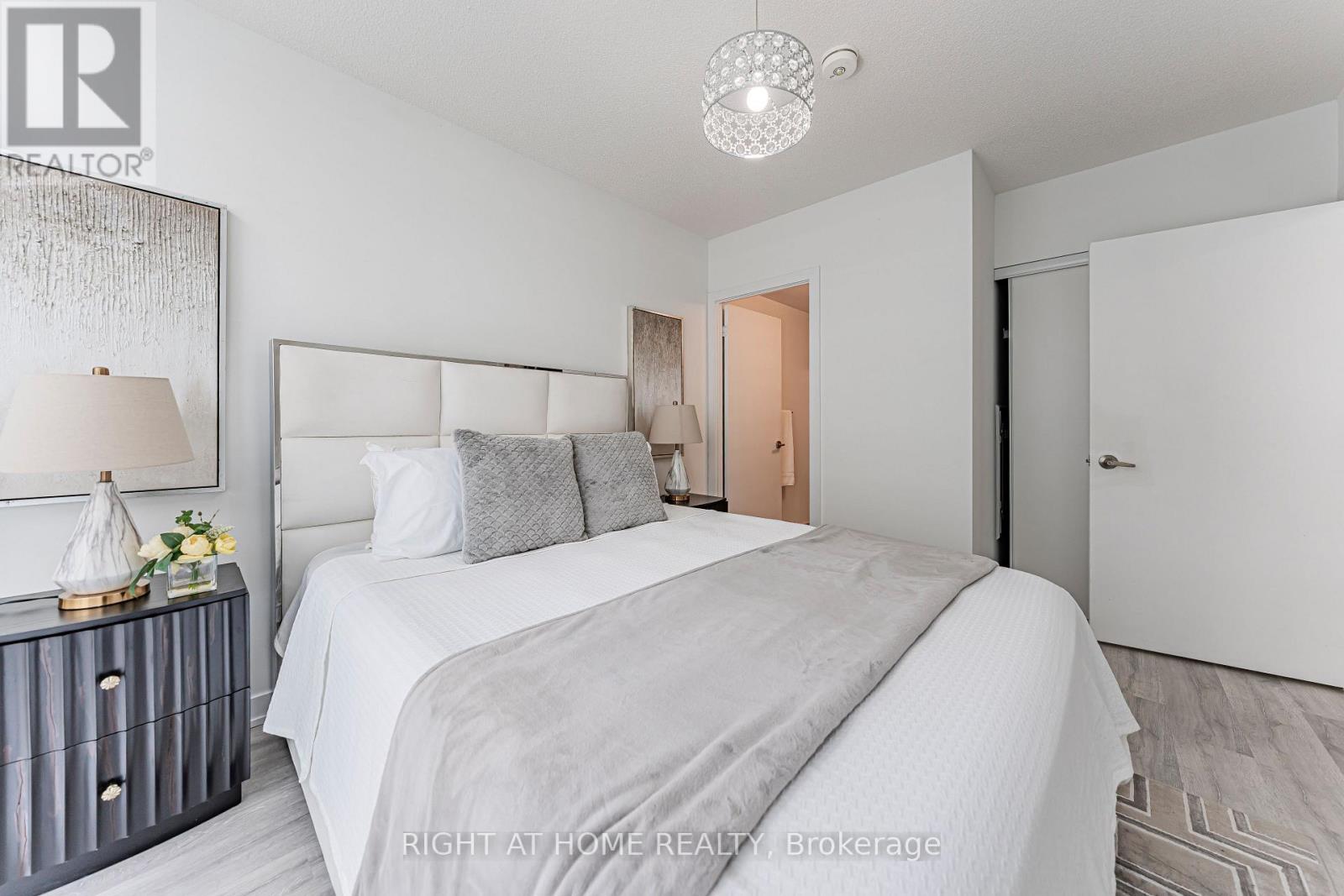 #402 251 MANITOBA STREET - 12